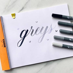 Write in all the shades of grey with the Calli.Brush Grey Edition set
